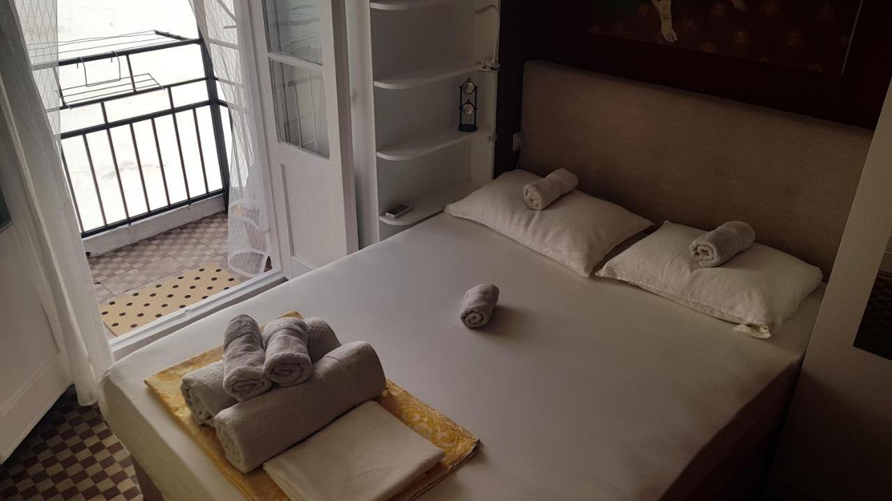 Konstantinos'S Luxury Vintage Apartment Солун Екстериор снимка