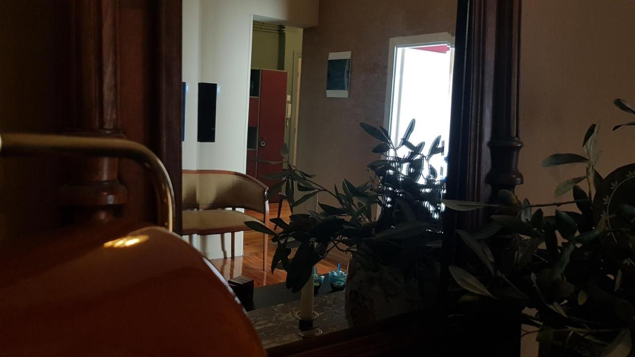 Konstantinos'S Luxury Vintage Apartment Солун Екстериор снимка