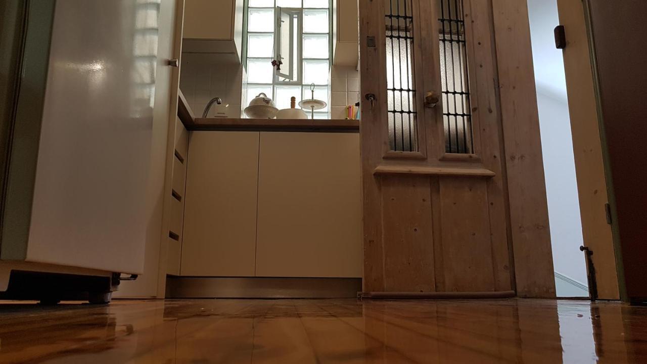 Konstantinos'S Luxury Vintage Apartment Солун Екстериор снимка