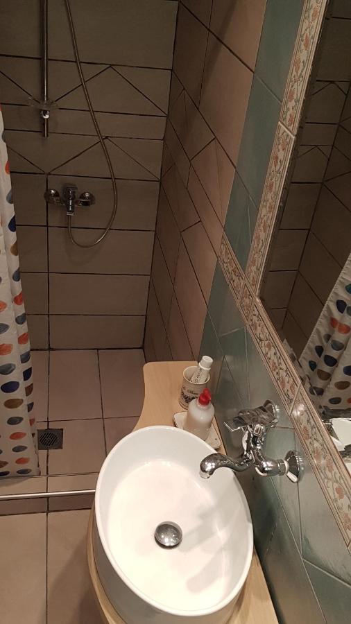 Konstantinos'S Luxury Vintage Apartment Солун Екстериор снимка
