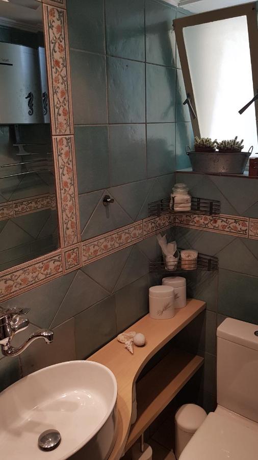 Konstantinos'S Luxury Vintage Apartment Солун Екстериор снимка