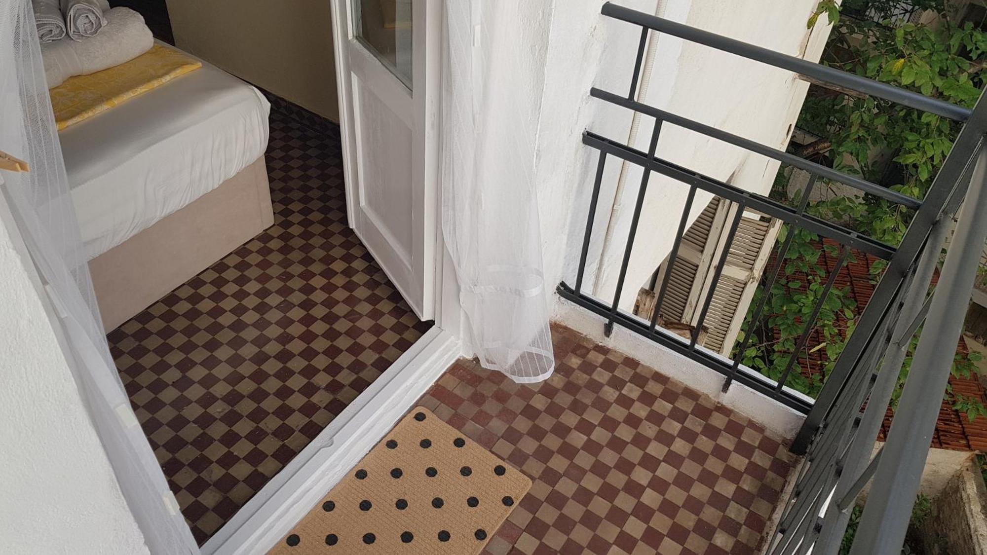 Konstantinos'S Luxury Vintage Apartment Солун Екстериор снимка