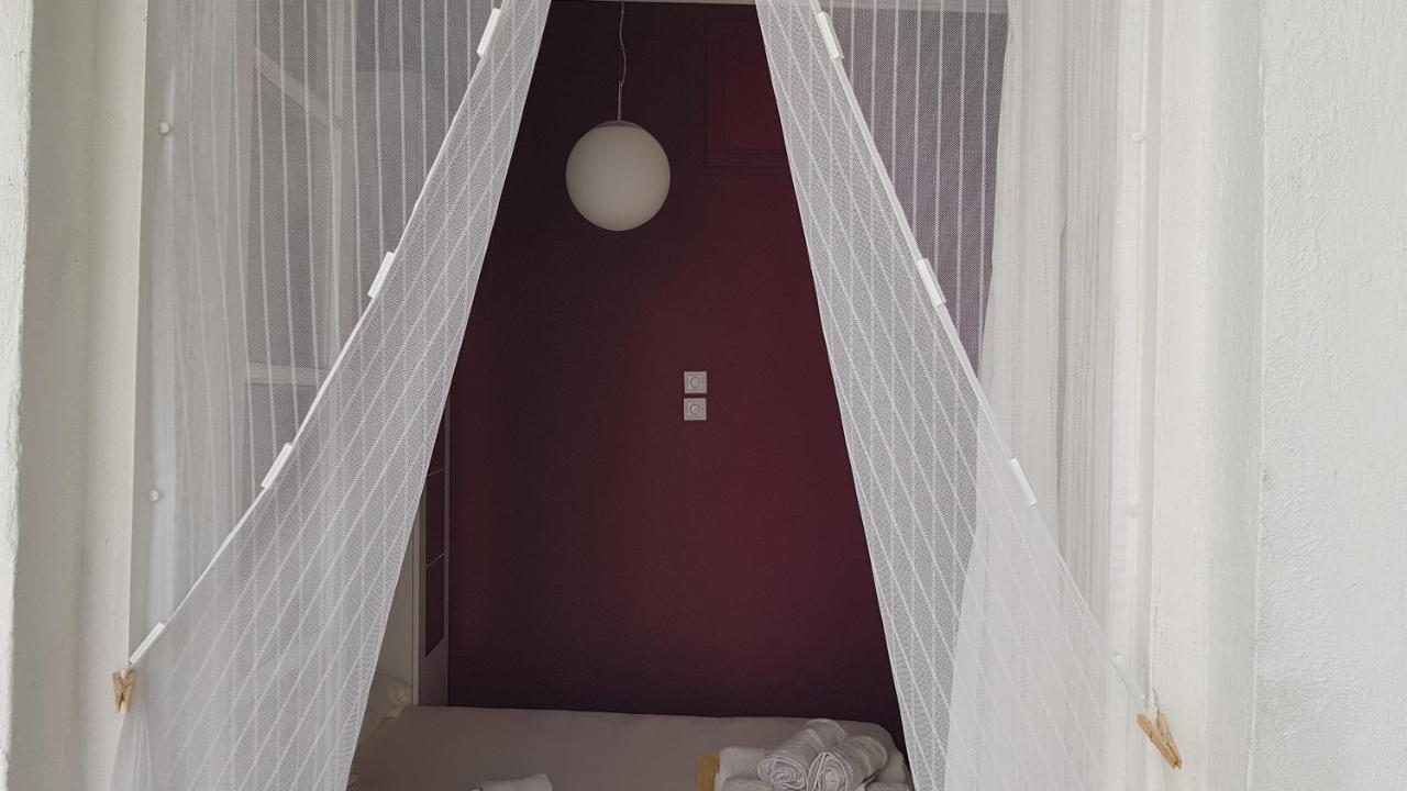 Konstantinos'S Luxury Vintage Apartment Солун Екстериор снимка